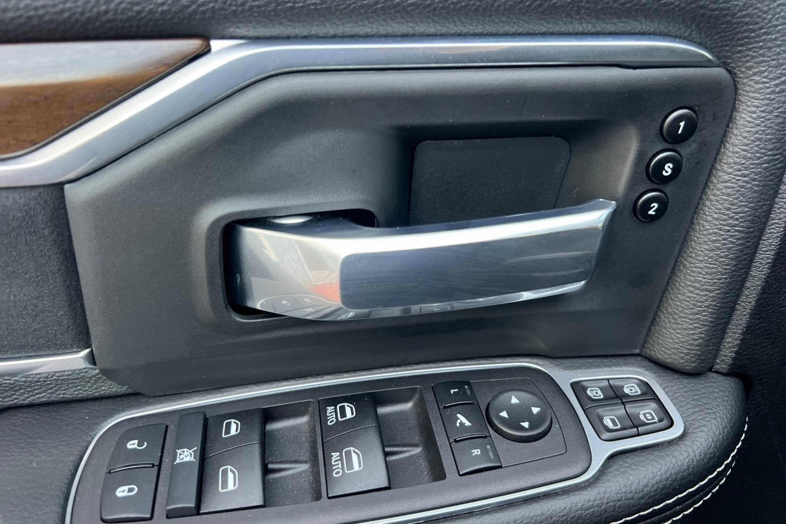 Used 2024 RAM 3500 Laramie w/ Safety Group image 12