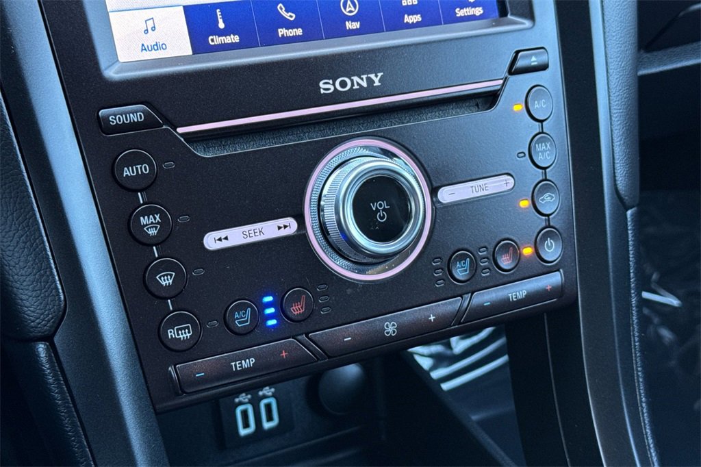 Used 2020 Ford Fusion Energi Titanium image 20