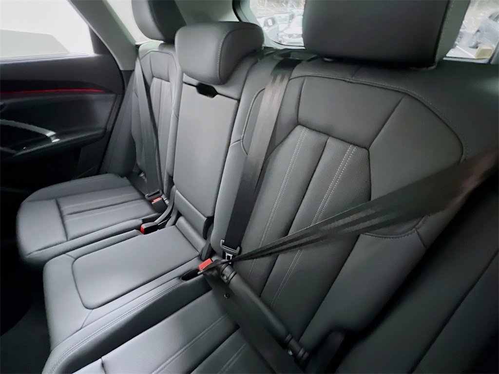 New 2025 Audi Q5 Premium Plus image 22