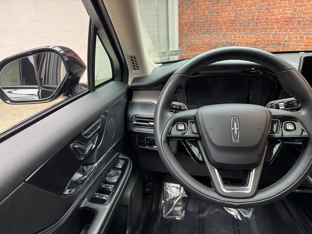 Used 2023 Lincoln Corsair Reserve w/ Equipment Group 201A image 13