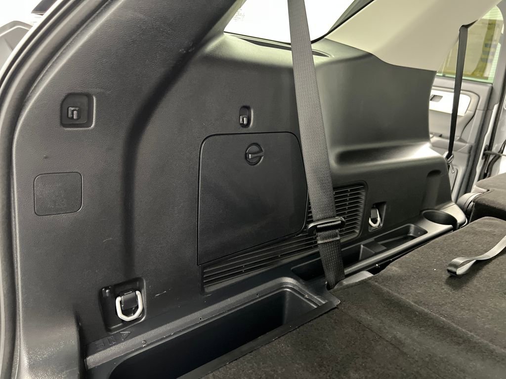 Used 2025 Ford Explorer Active image 37