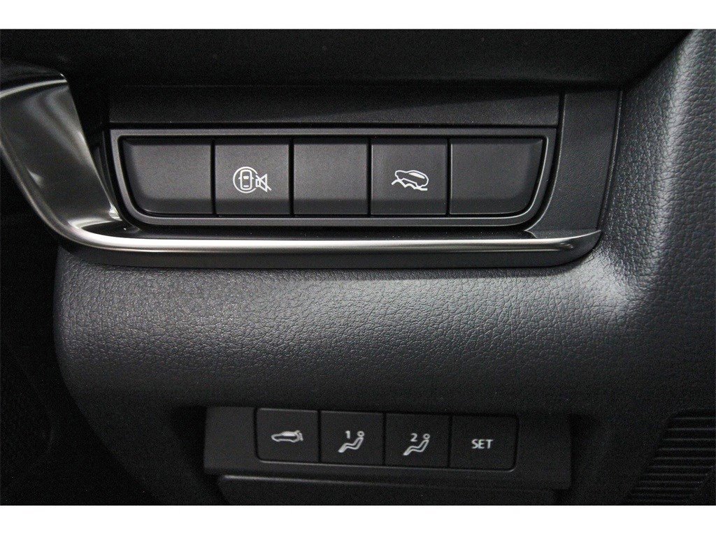 Certified 2025 MAZDA CX-30 AWD 2.5 S w/ Premium Package image 18