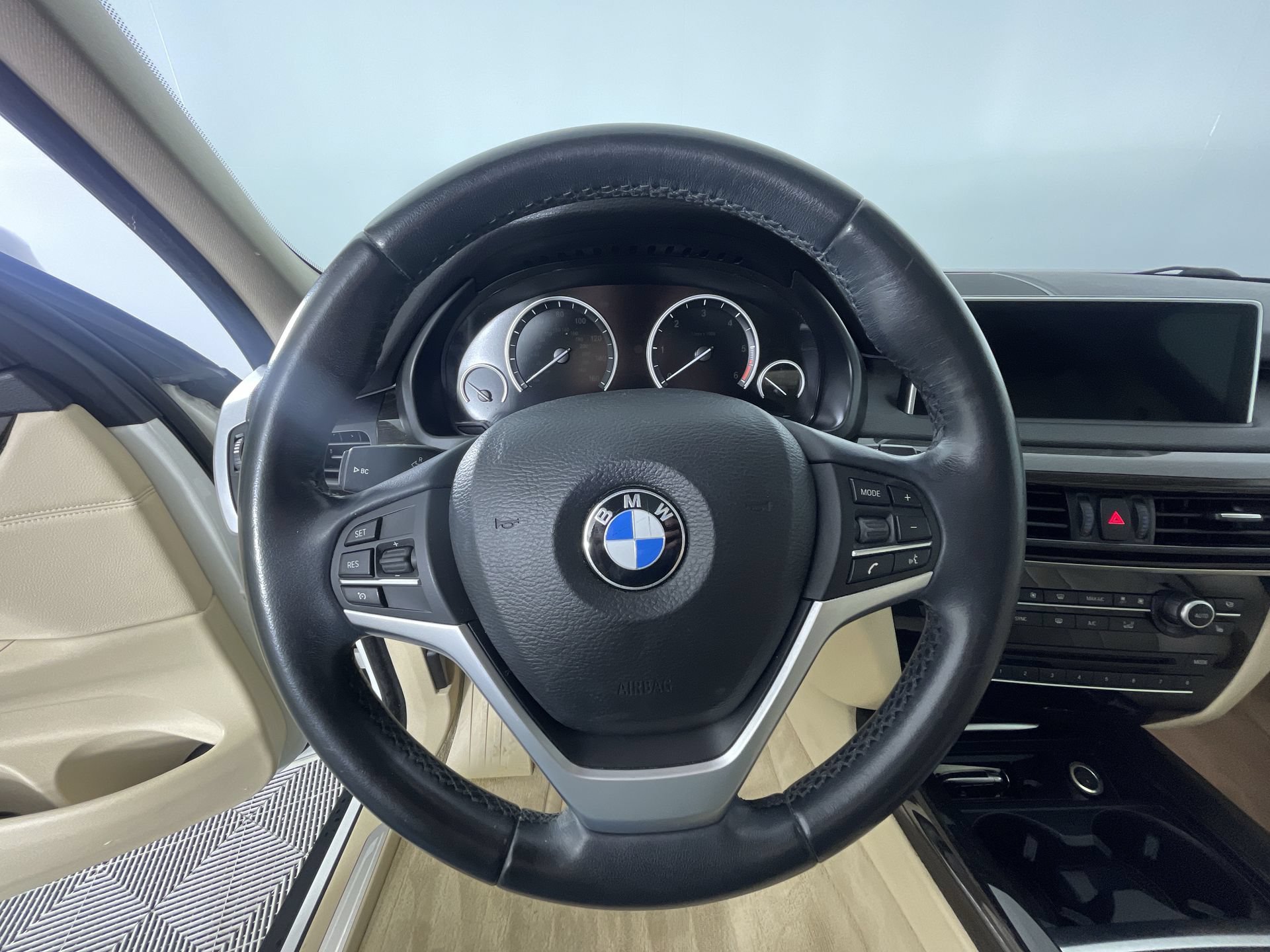 Used 2014 BMW X5 xDrive35d AWD/4WD image 17