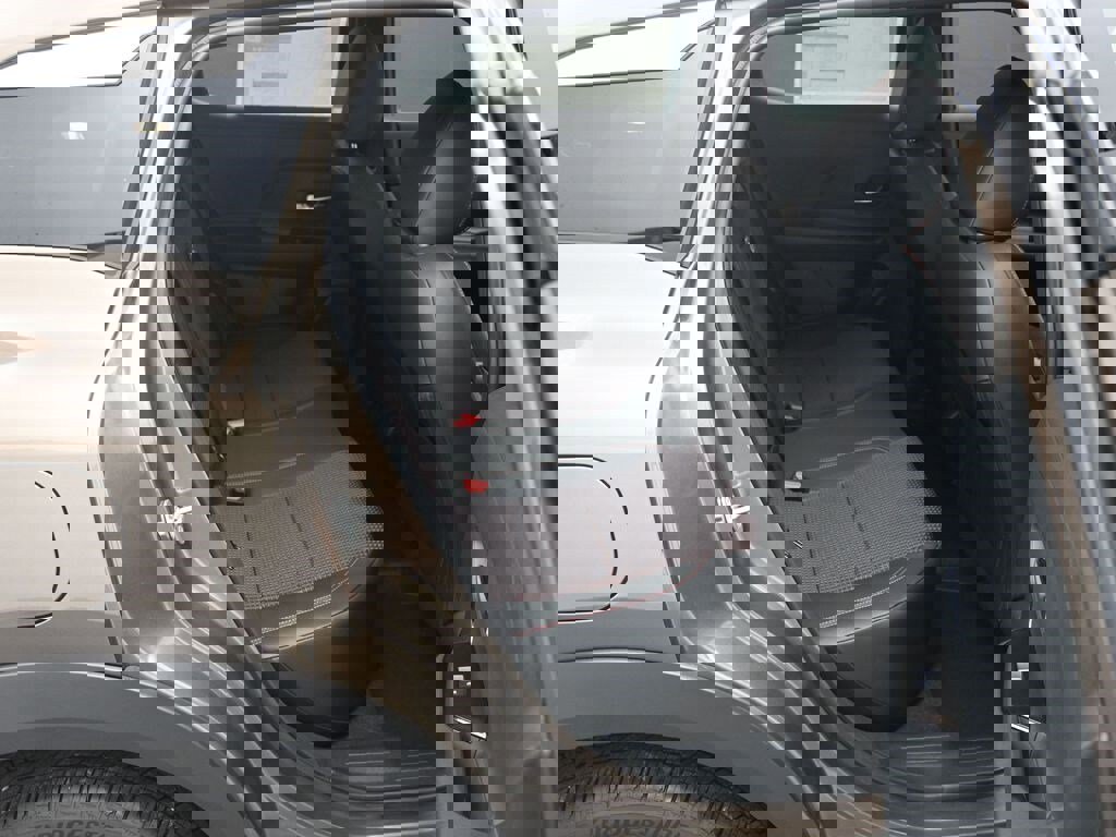 New 2026 Nissan Kicks SR image 24