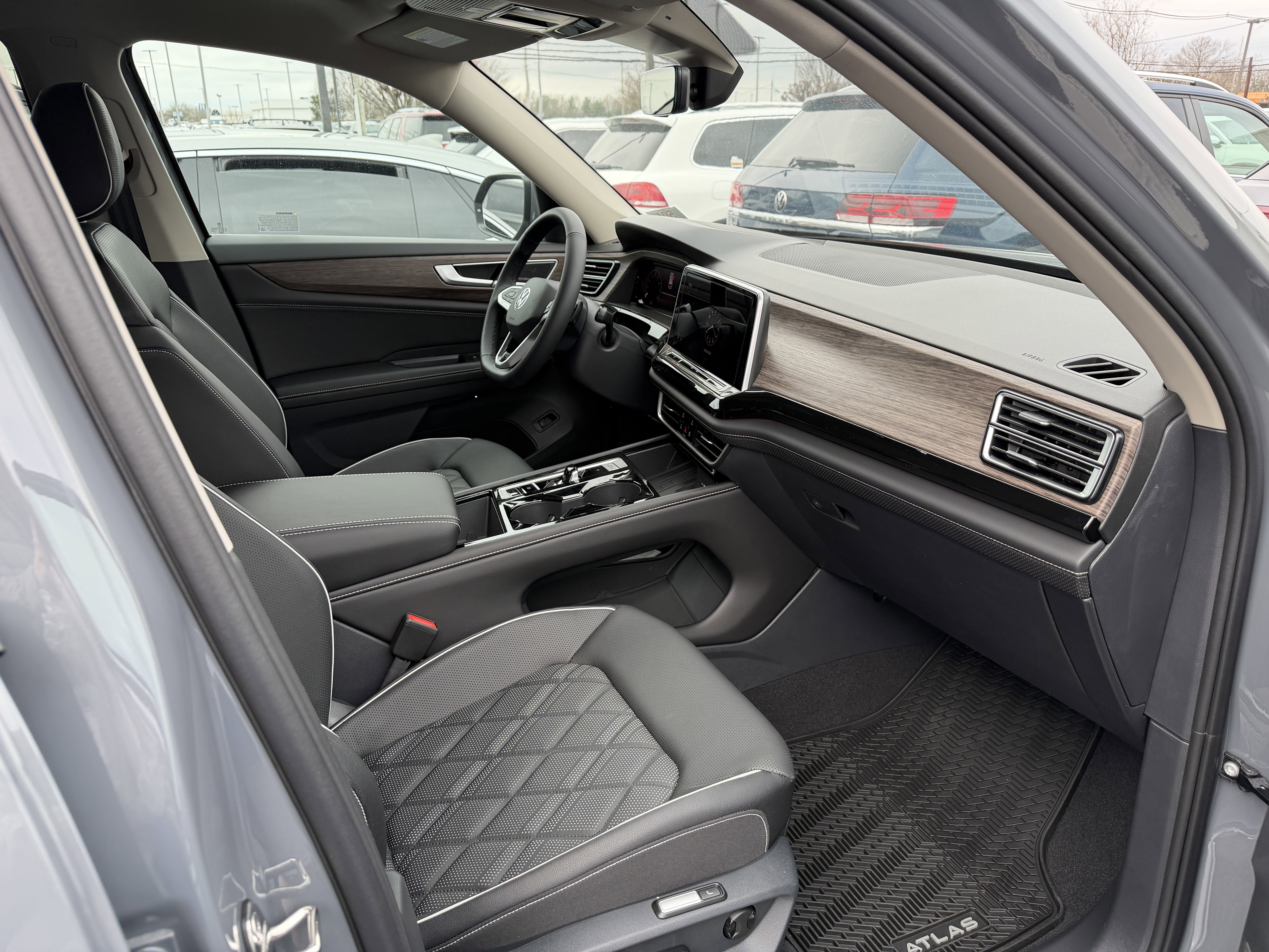 New 2026 Volkswagen Atlas SEL Premium R-Line image 25