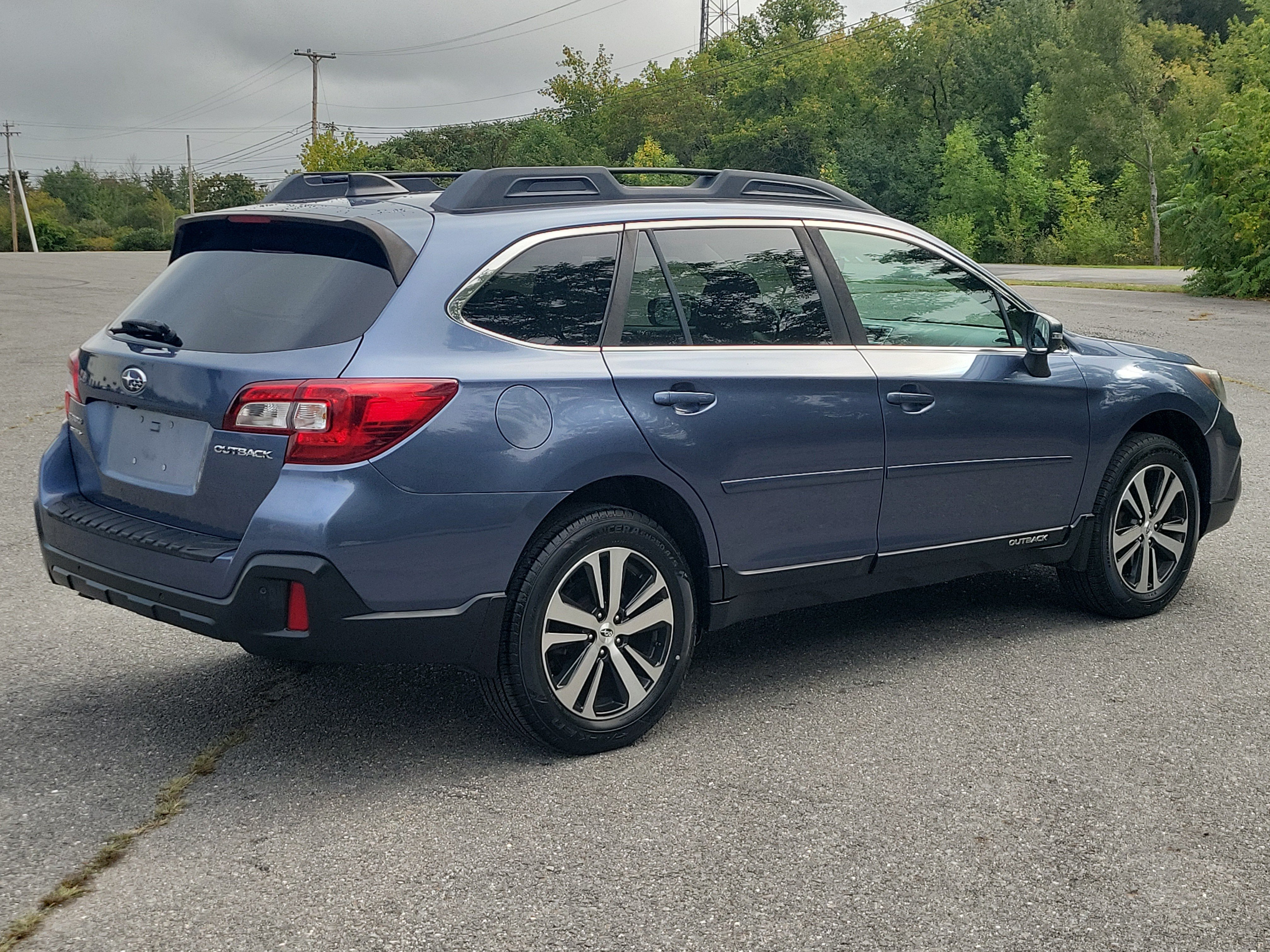 Used 2018 Subaru Outback 2.5i Limited AWD/4WD image 5