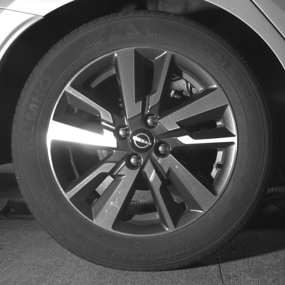 Used 2025 Nissan Versa SV image 15