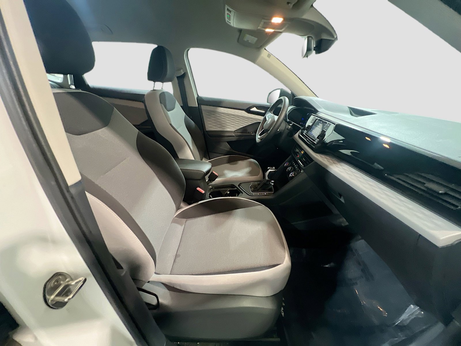 Used 2024 Volkswagen Taos S FWD image 19