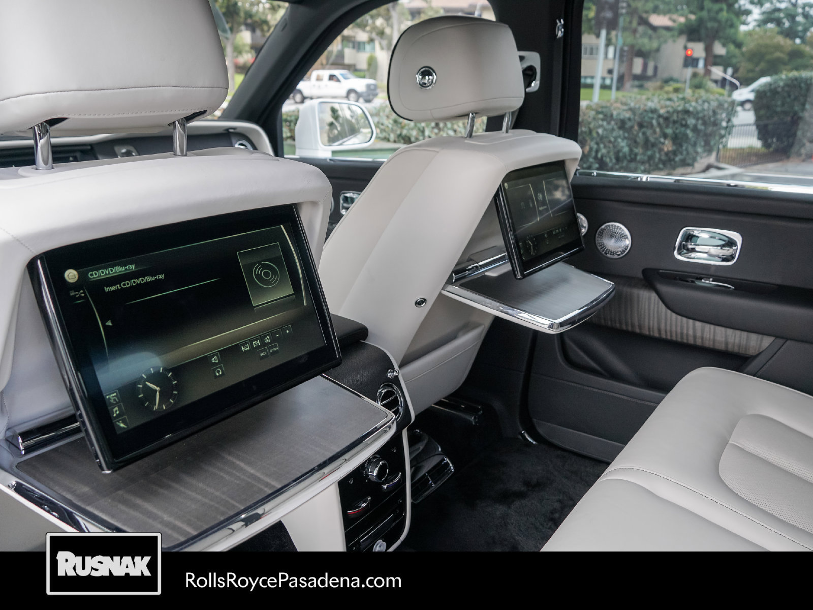 Certified 2019 Rolls-Royce Cullinan AWD/4WD image 27