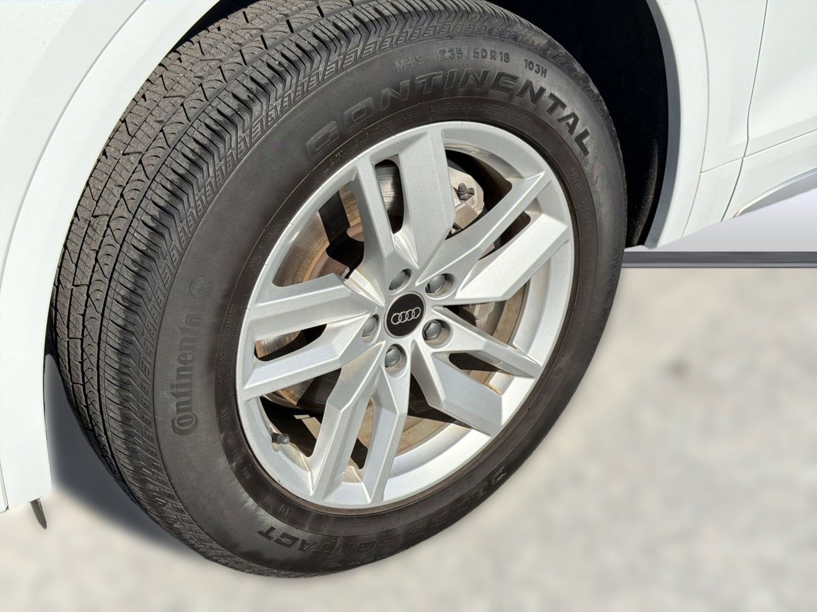 Used 2023 Audi Q5 2.0T Premium w/ Convenience Package image 12