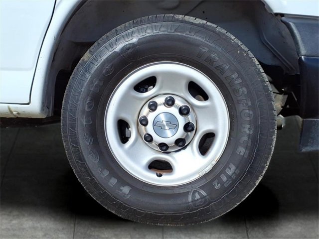 Used 2019 Chevrolet Express 2500 w/ Driver Convenience Package image 9