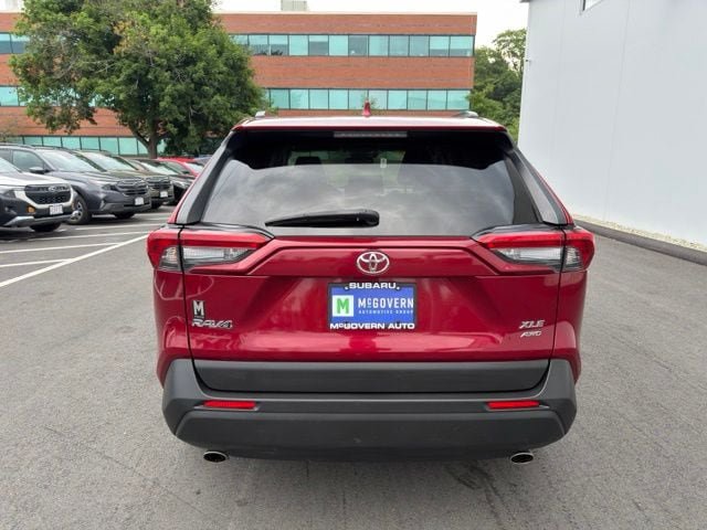 Used 2019 Toyota RAV4 XLE AWD/4WD image 7