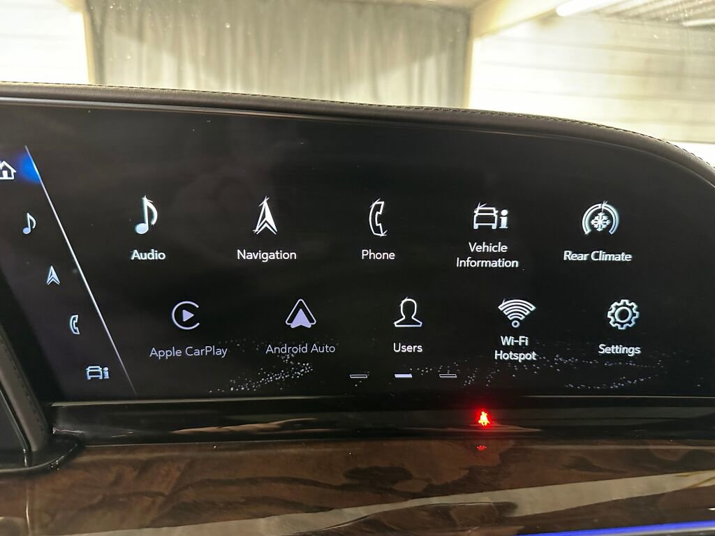 Used 2021 Cadillac Escalade Premium Luxury Platinum image 16