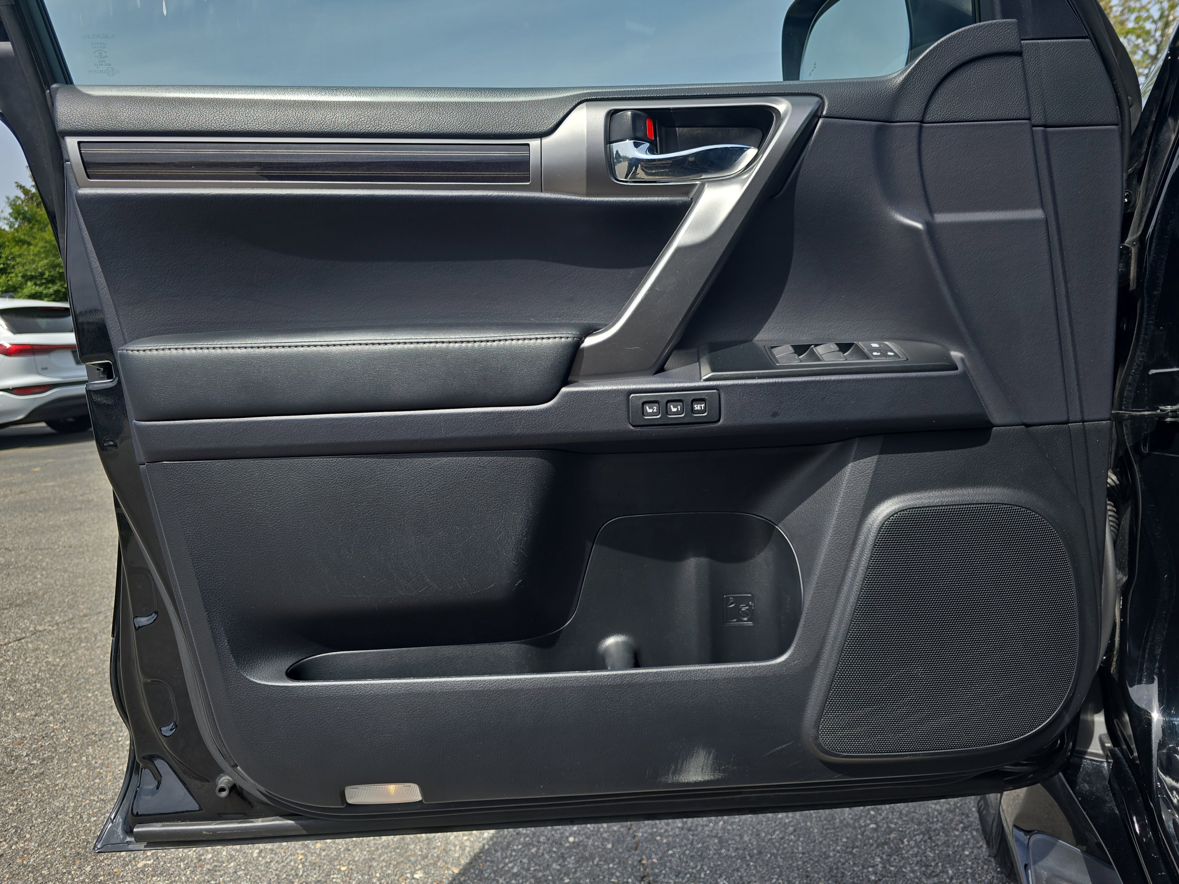 Used 2022 Lexus GX 460 Premium w/ Premium Plus Package image 30