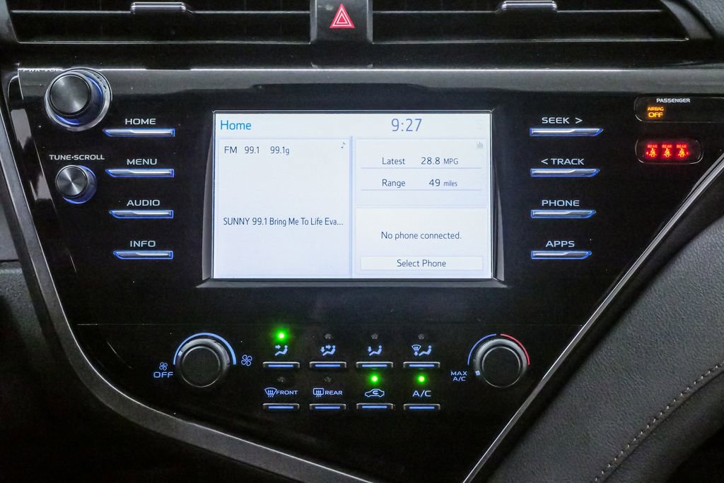 Used 2018 Toyota Camry LE image 16