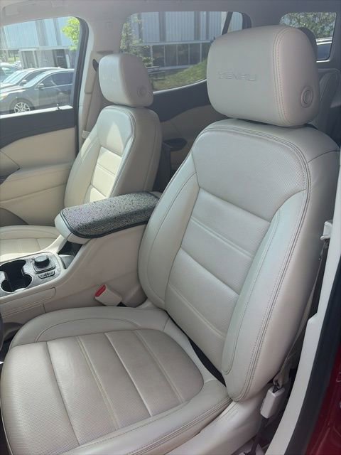 Used 2021 GMC Acadia Denali w/ Denali Technology Package image 14