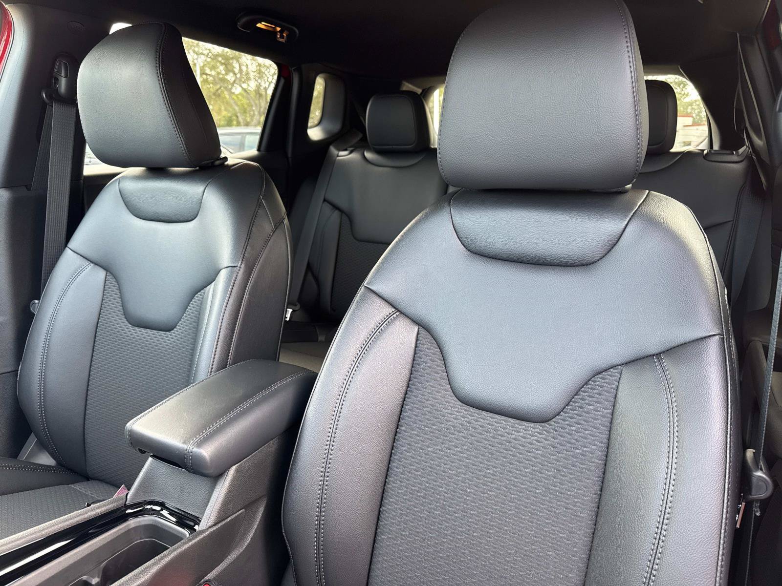 New 2026 Jeep Compass Latitude AWD/4WD image 19