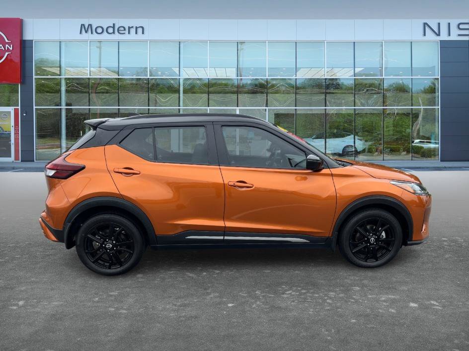 Certified 2023 Nissan Kicks SR w/ SR Premium Package FWD image 4