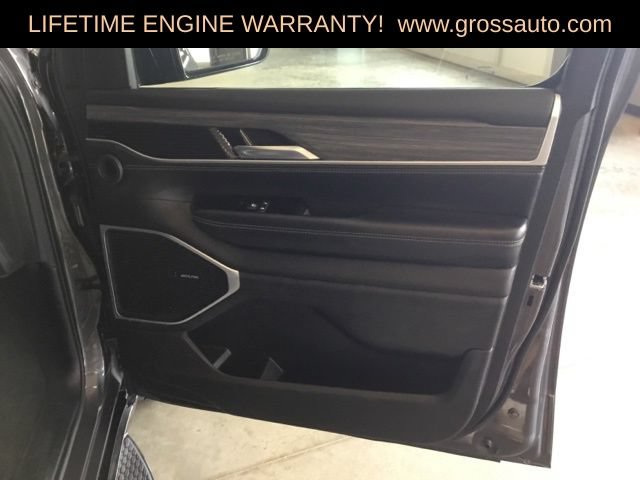 Certified 2024 Jeep Wagoneer L Series II AWD/4WD image 29