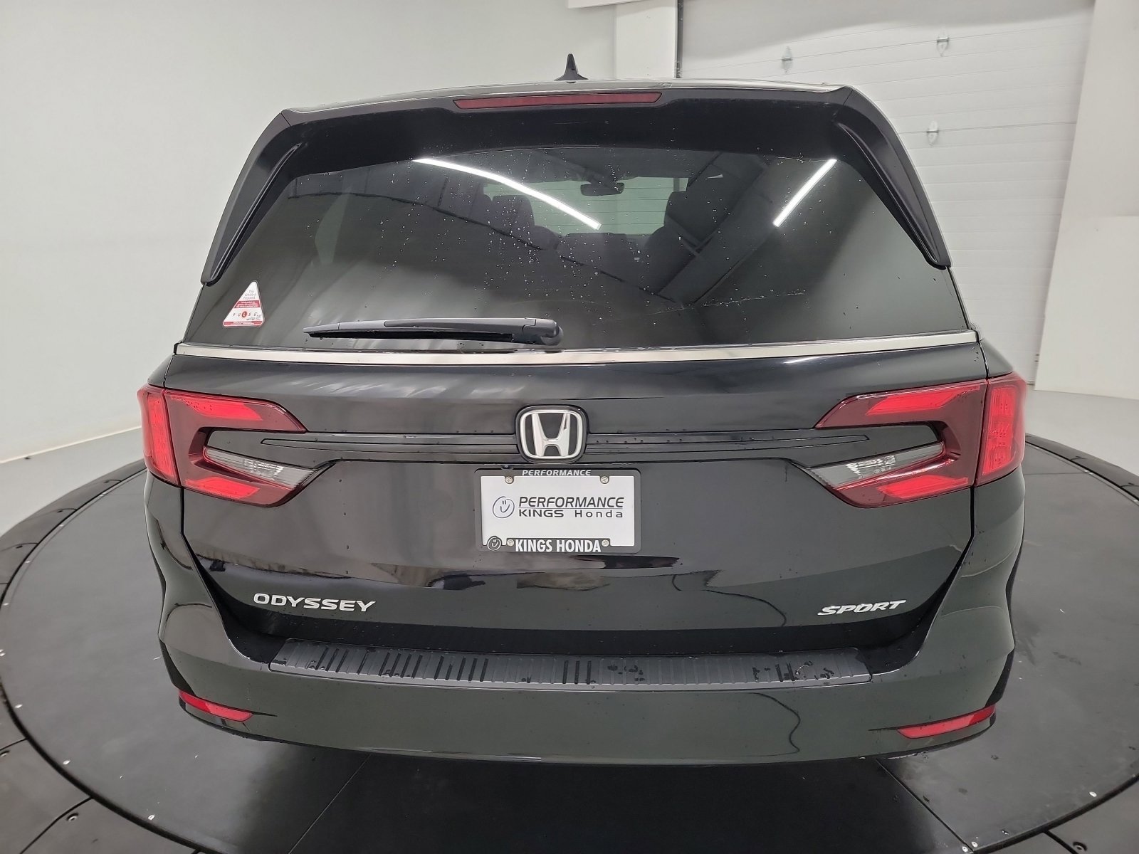 Certified 2023 Honda Odyssey Sport image 8