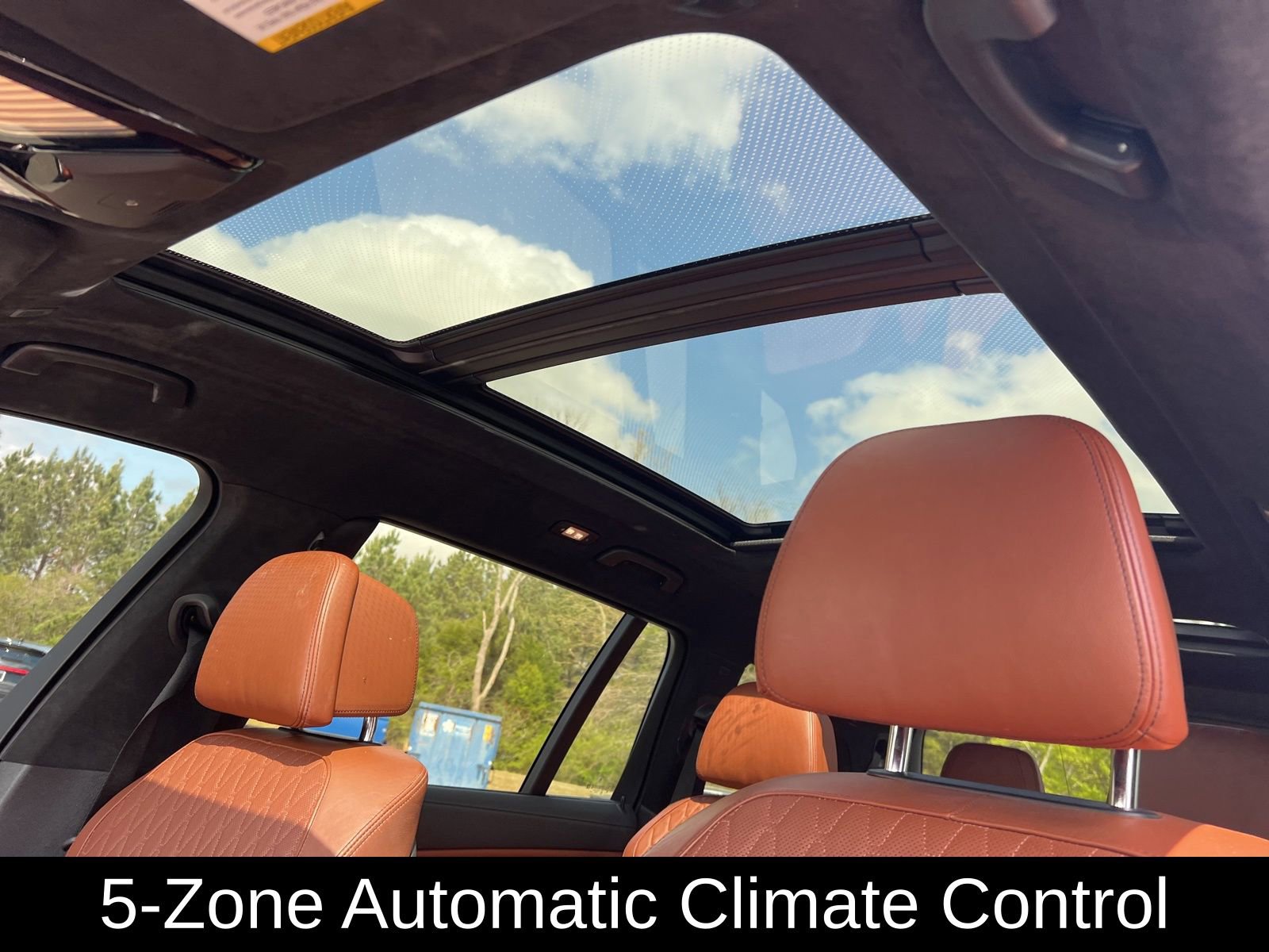 Used 2021 BMW X7 xDrive40i w/ M Sport Package image 15