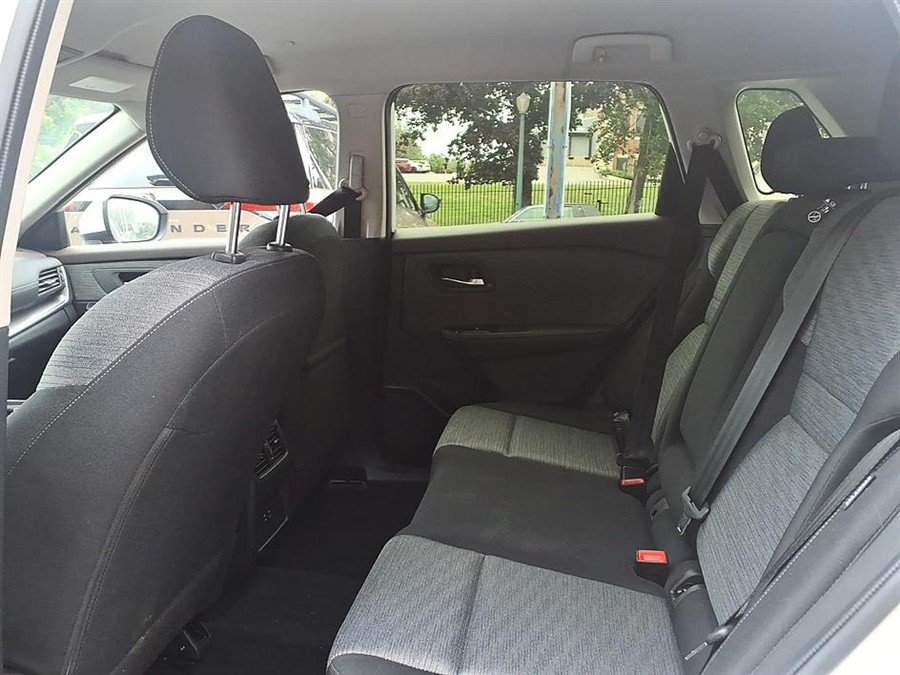 Used 2023 Nissan Rogue SV AWD/4WD image 12