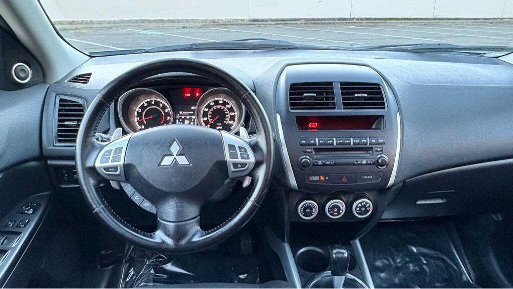 Used 2011 Mitsubishi Outlander Sport SE image 10