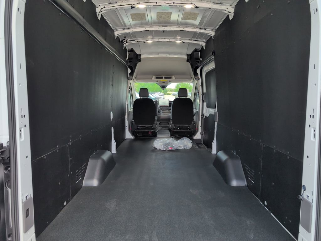 New 2026 Ford Transit 250 148 High Roof Extended w/ Load Area Protection Package RWD image 24