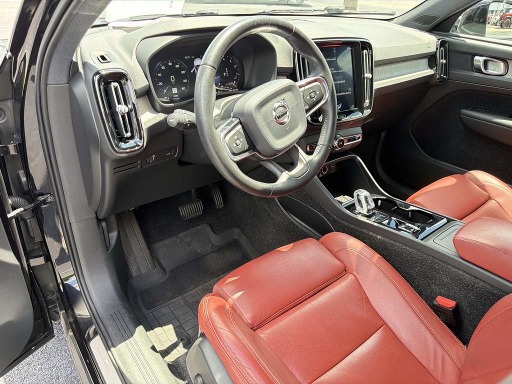 Used 2019 Volvo XC40 T5 Inscription AWD/4WD image 23