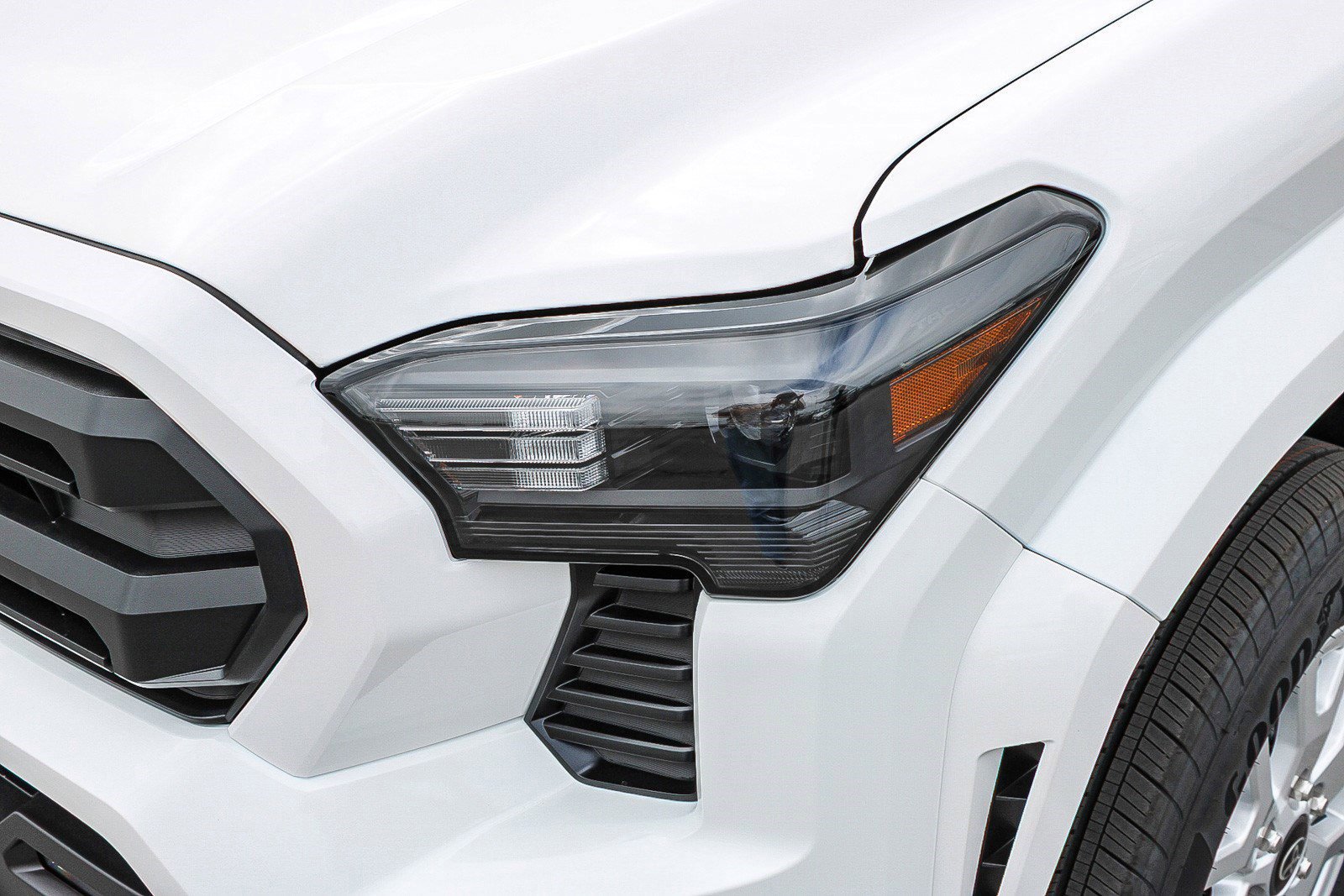 New 2025 Toyota Tacoma SR5 image 5