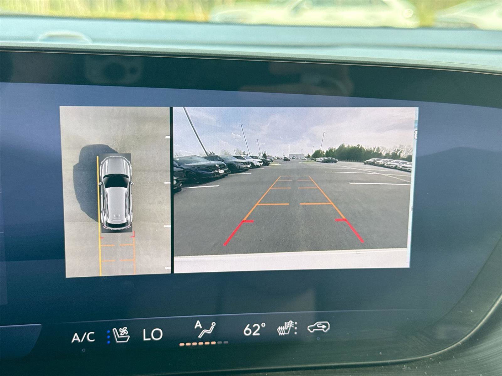 Used 2024 Buick Envision Avenir image 36