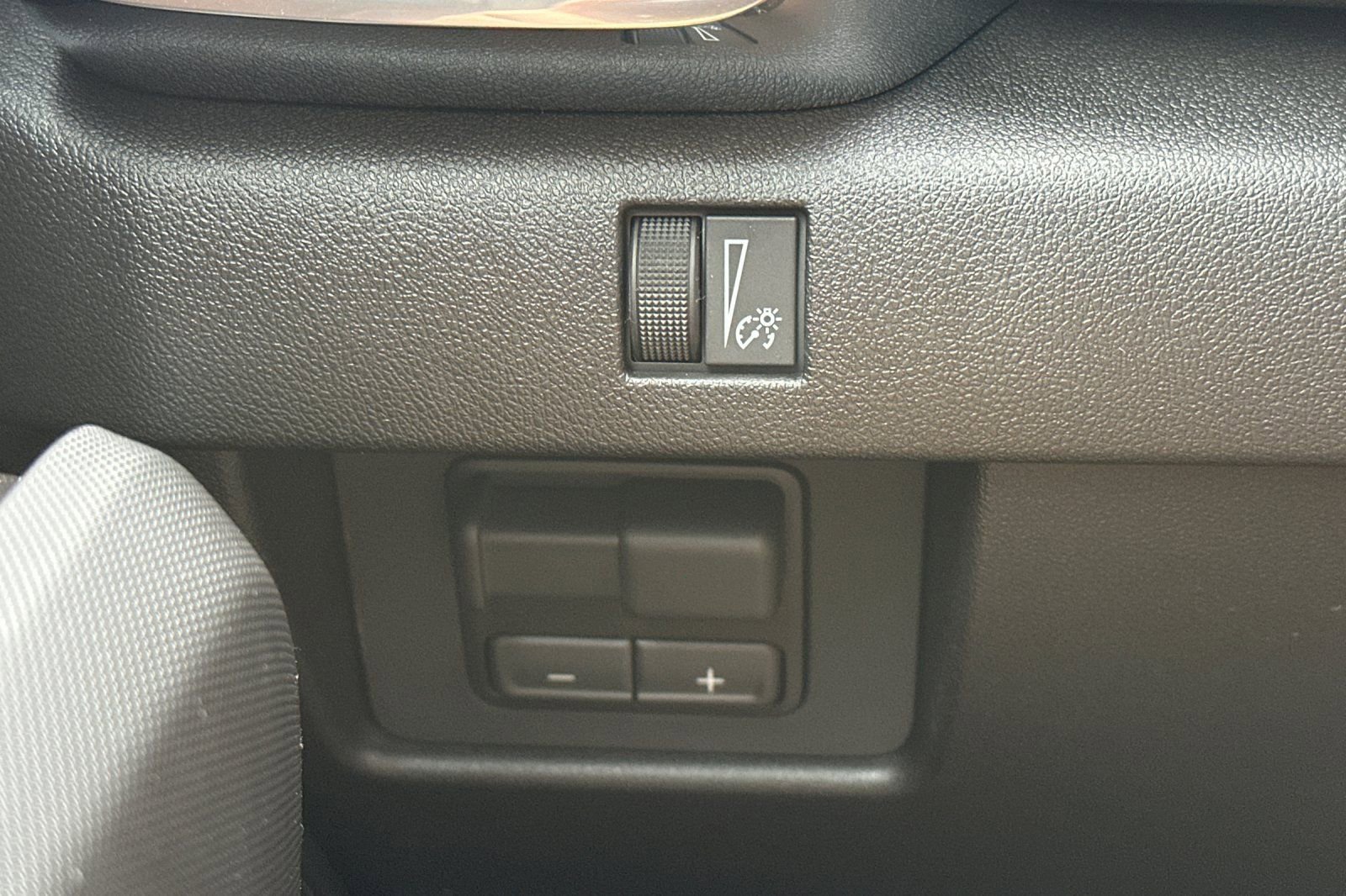 New 2026 GMC Canyon Elevation w/ Convenience Package image 28