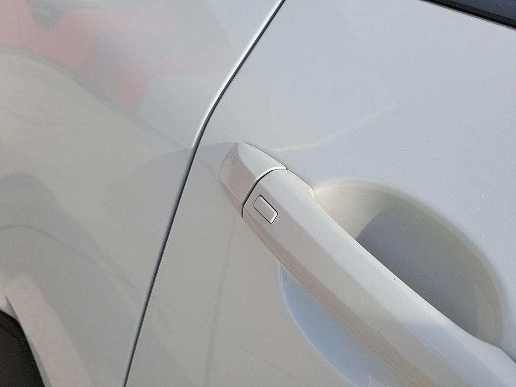 Certified 2022 Nissan Rogue SV image 11