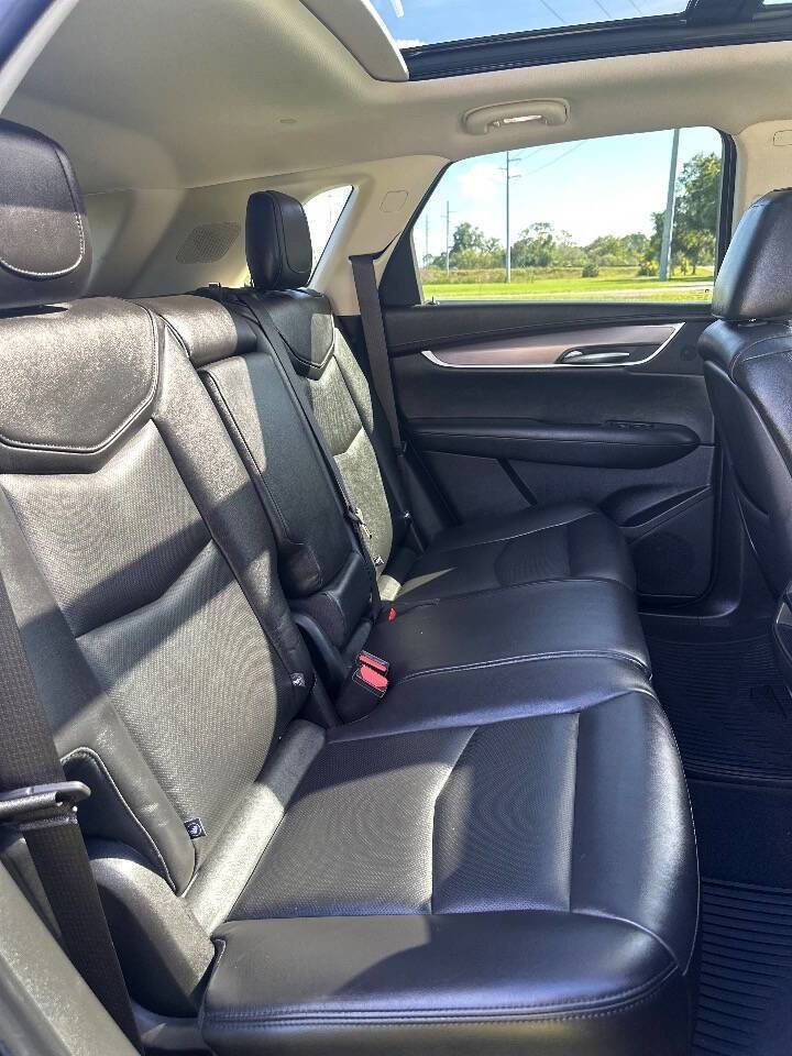 Used 2018 Cadillac XT5 Luxury w/ Driver Awareness Package image 12