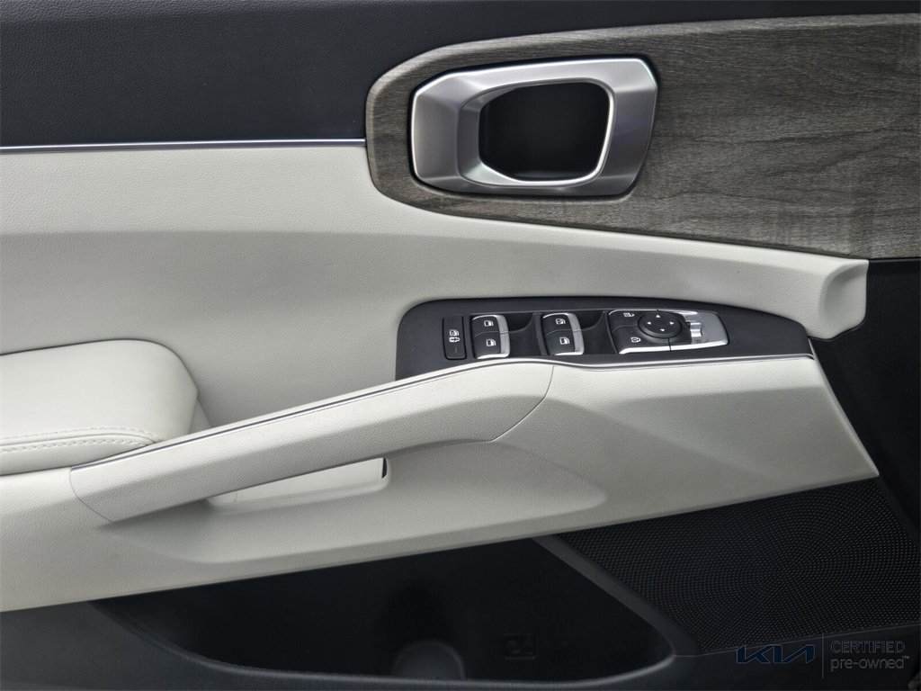 Certified 2023 Kia Sorento EX w/ Panoramic Sunroof Package image 35