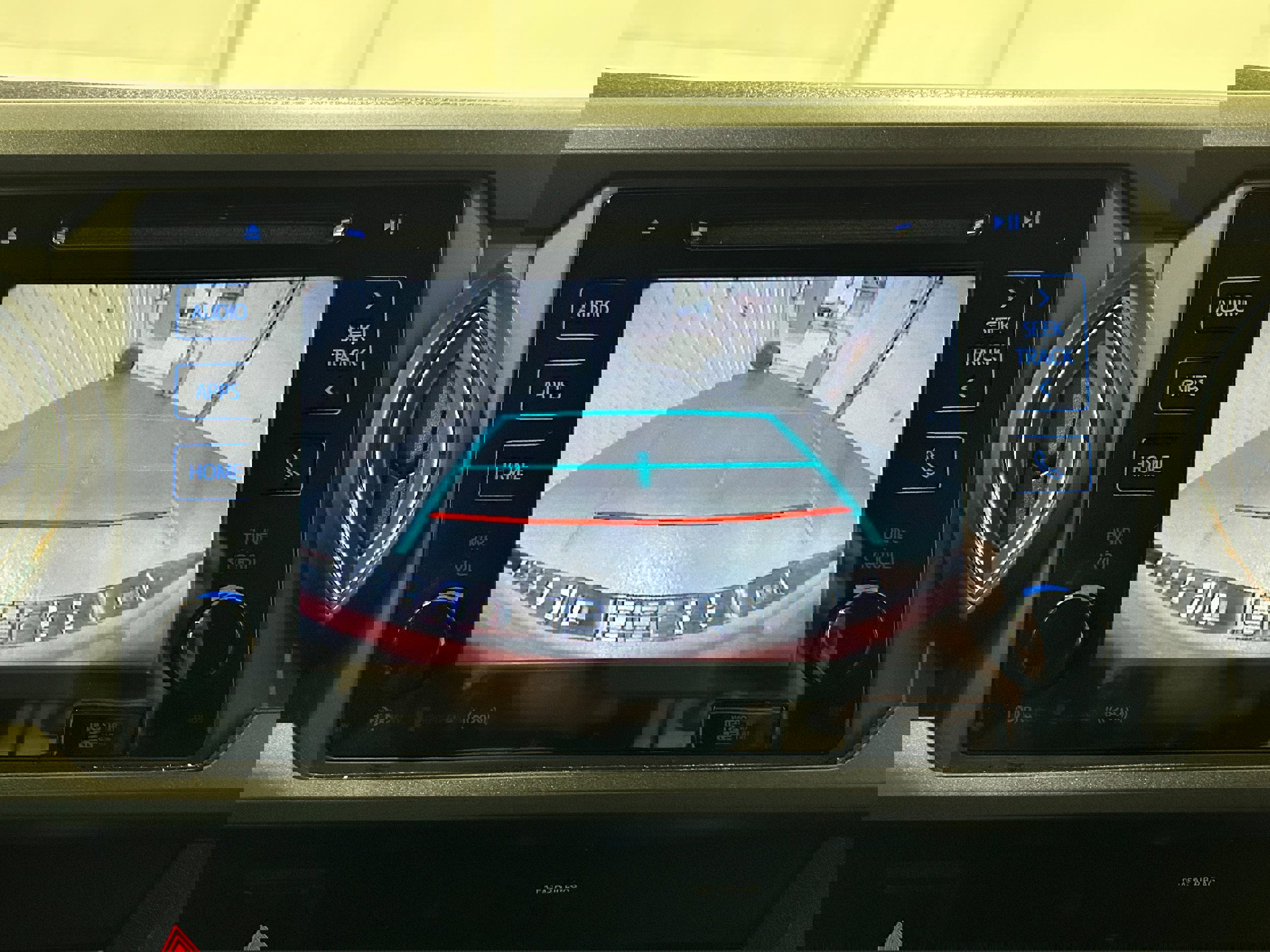 Used 2019 Toyota Tacoma TRD Sport image 8