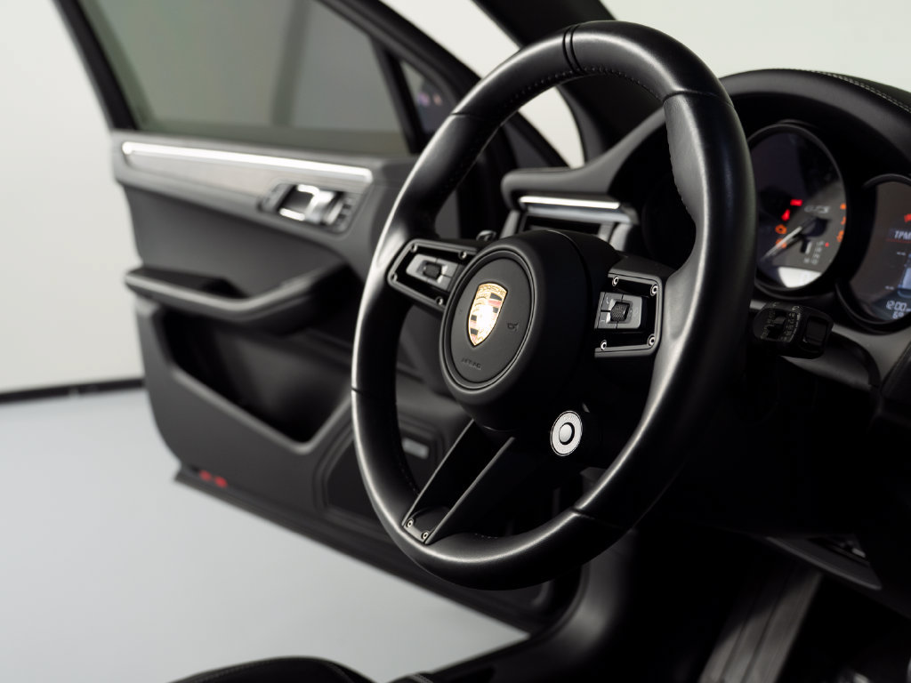 Certified 2023 Porsche Macan GTS AWD/4WD image 36