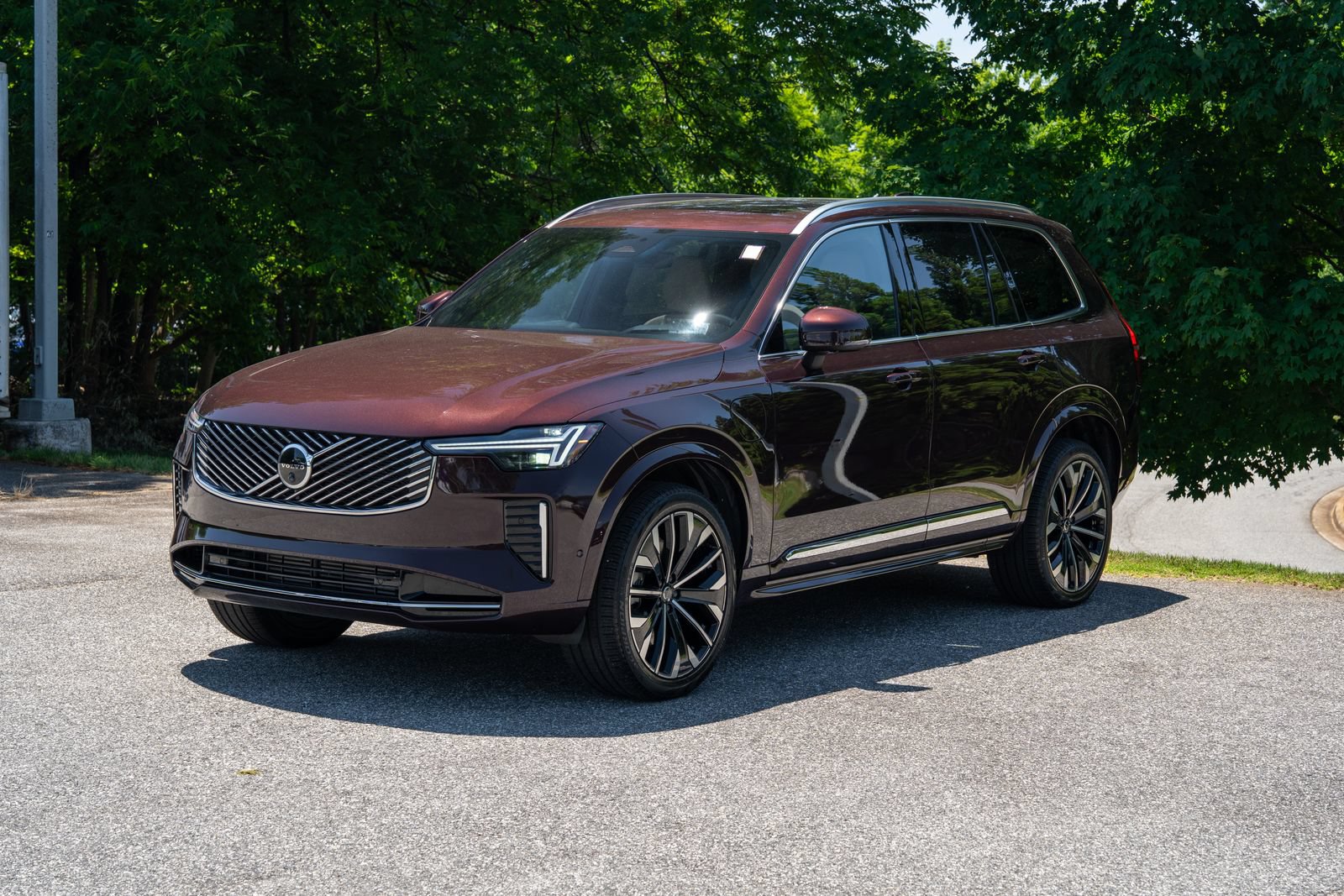 Used 2025 Volvo XC90 T8 Ultra AWD/4WD image 4