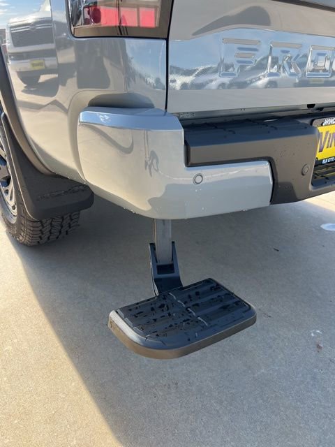 Used 2025 Nissan Frontier PRO-4X image 21