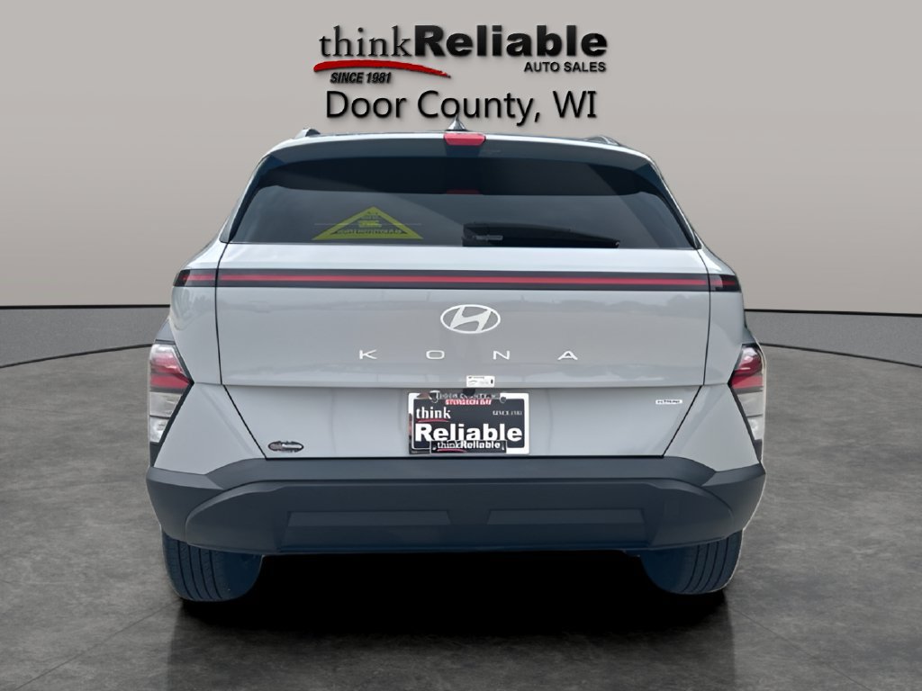 Used 2025 Hyundai Kona SEL AWD/4WD image 4