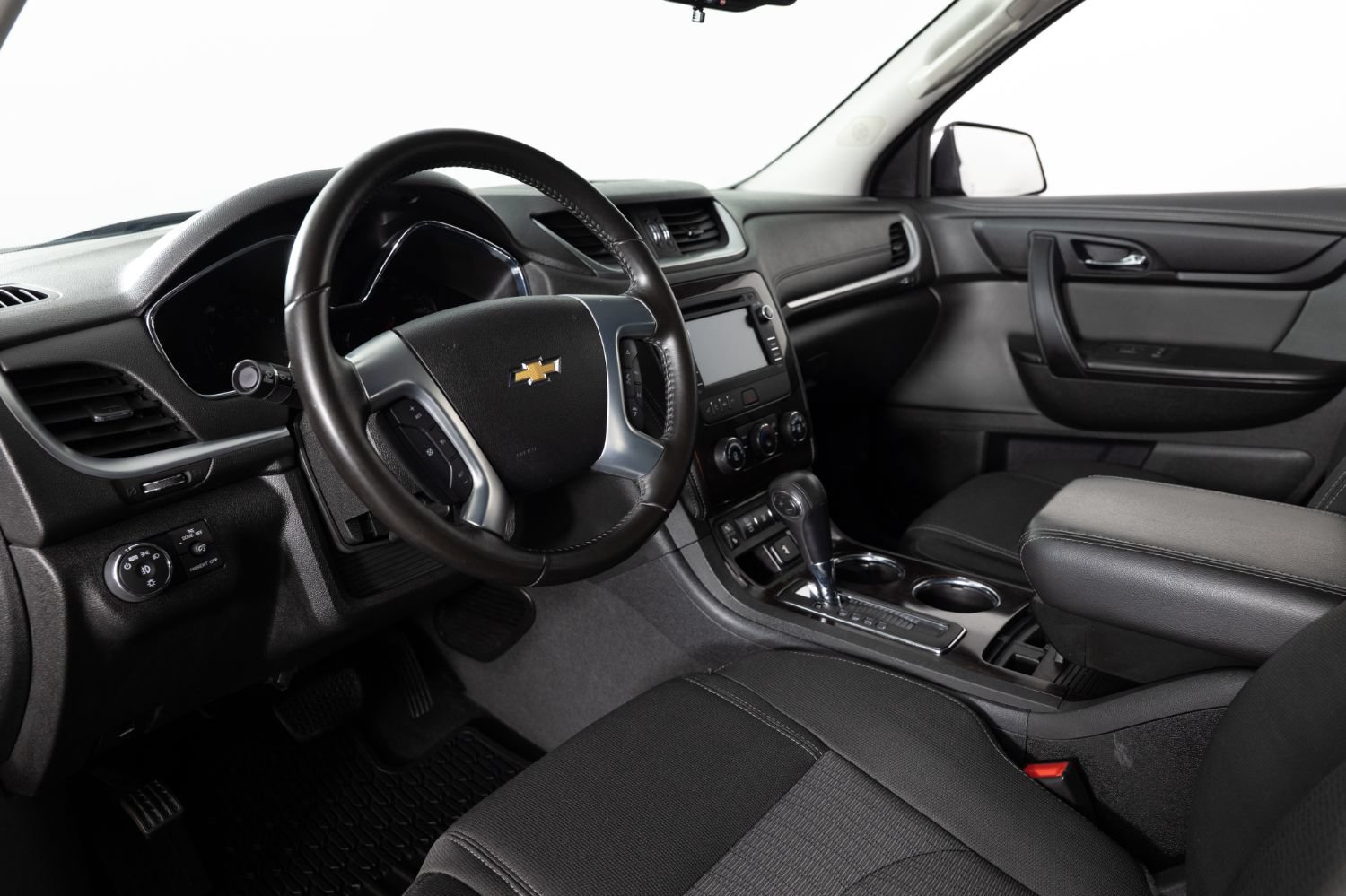 Used 2017 Chevrolet Traverse LT w/ True North Edition AWD/4WD image 12
