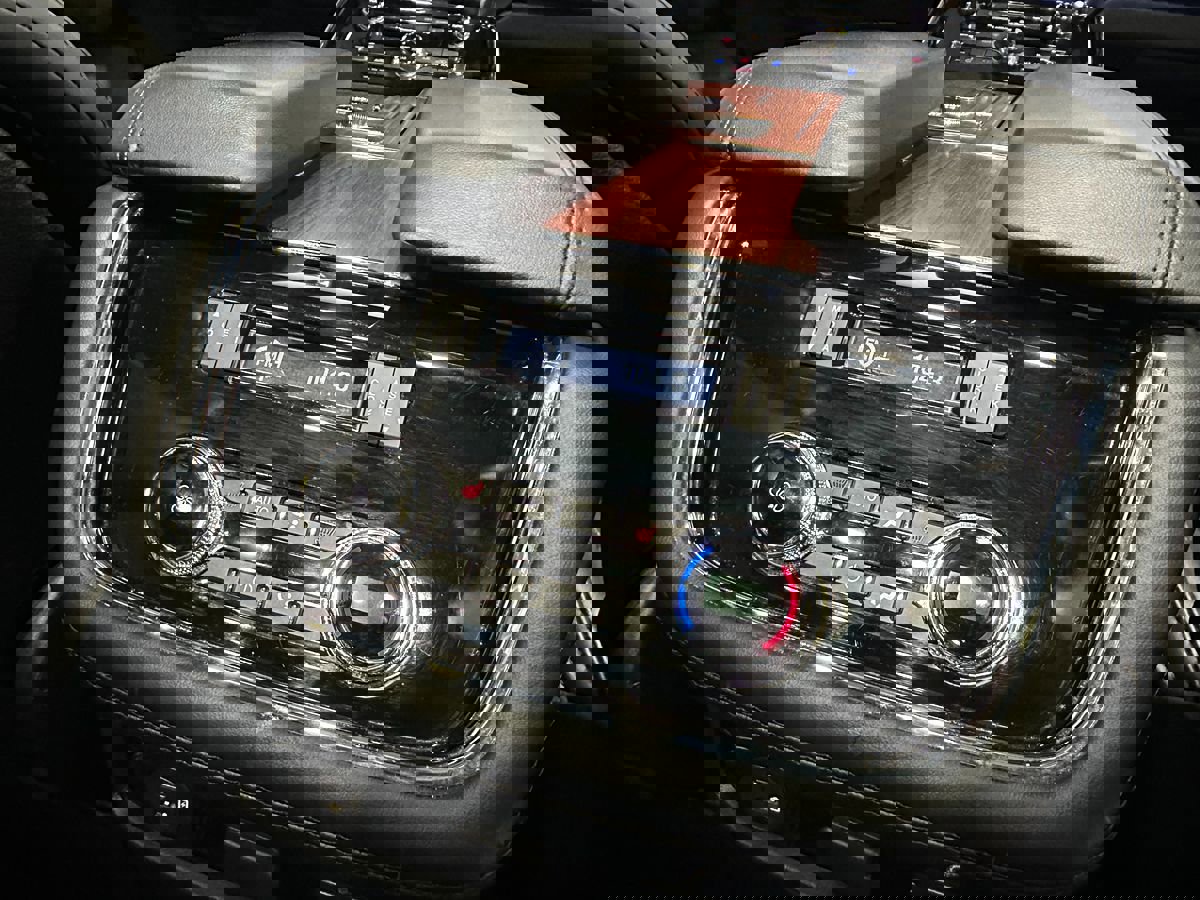 Used 2021 Lincoln Navigator Reserve w/ Luxury Package image 23