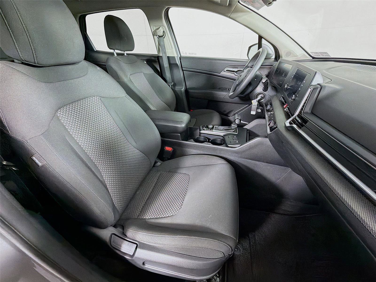 Used 2023 Kia Sportage LX image 26