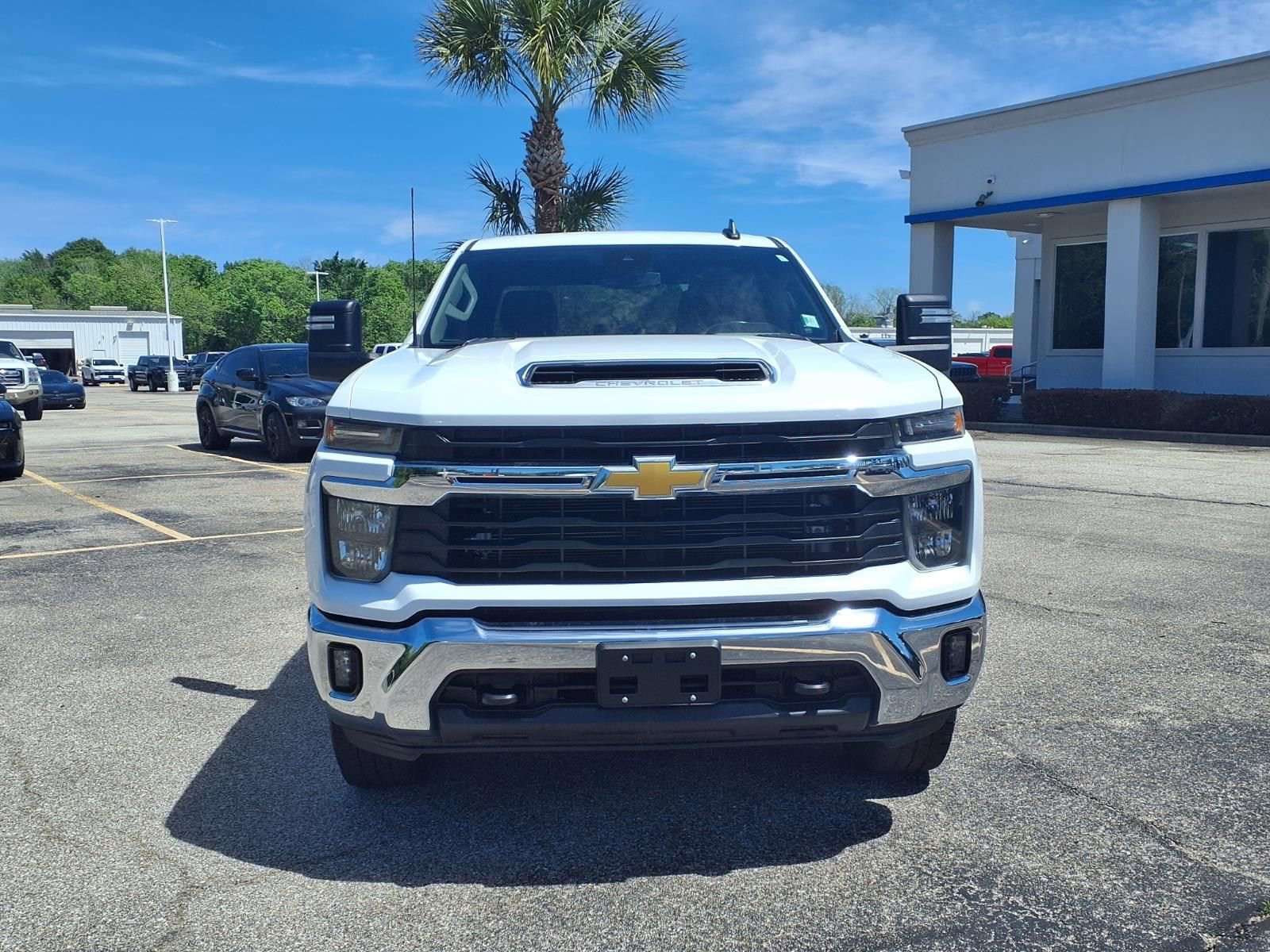Used 2024 Chevrolet Silverado 2500 LT AWD/4WD image 19
