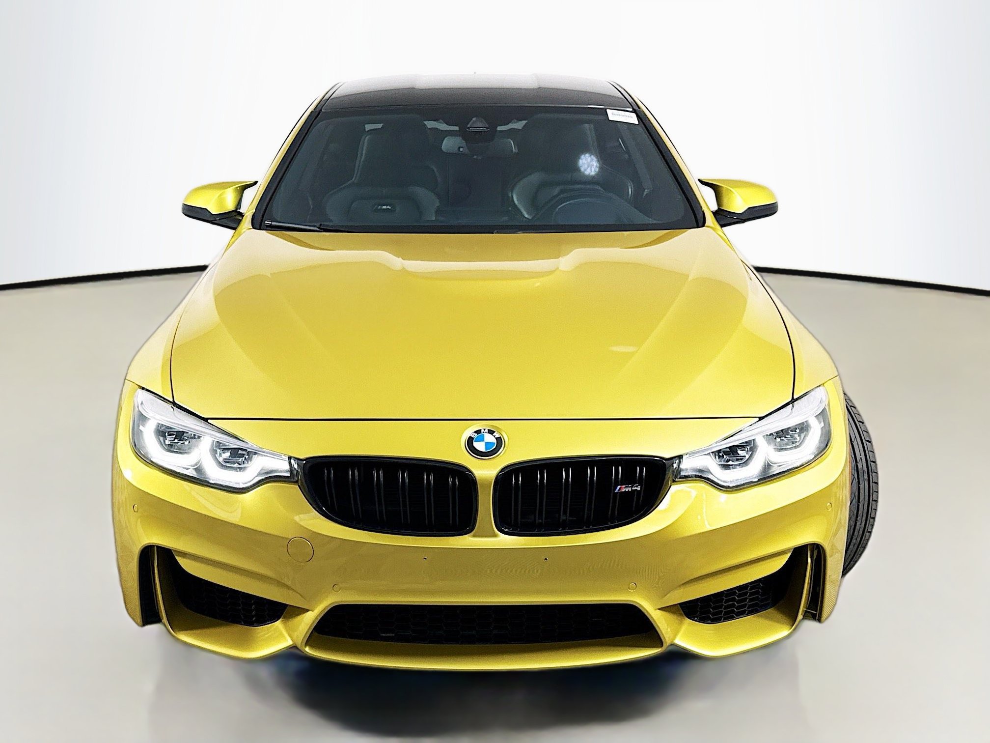 Used 2019 BMW M4 Coupe w/ Competition Package RWD video 2