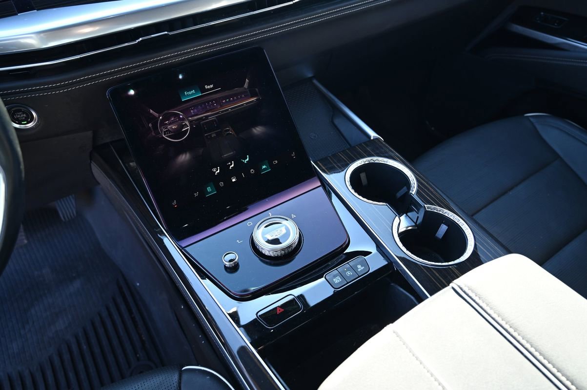 Used 2025 Cadillac Escalade Premium Luxury w/ LPO, Floor Liner Package image 39