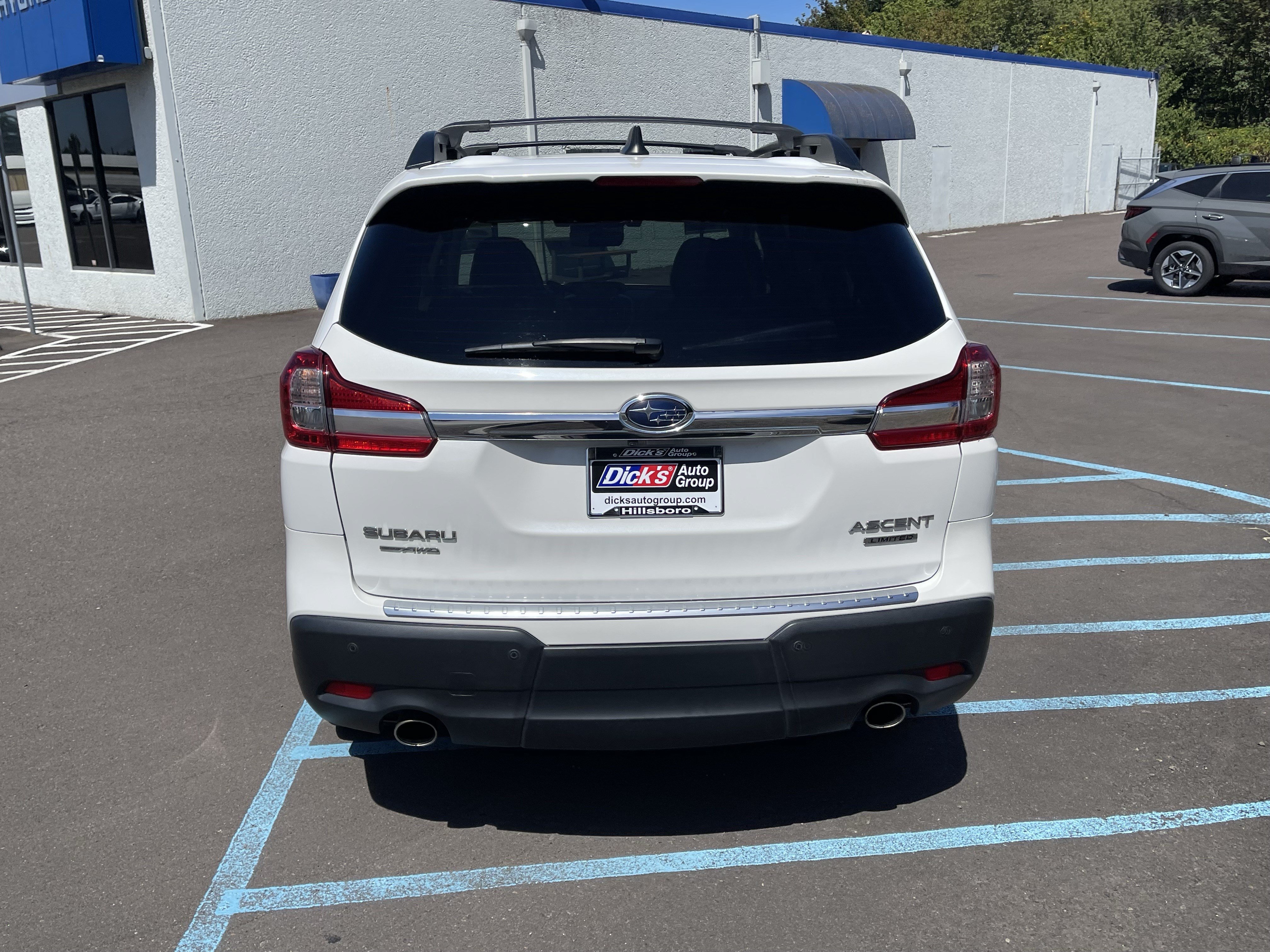 Used 2022 Subaru Ascent Limited w/ Technology Package AWD/4WD image 4