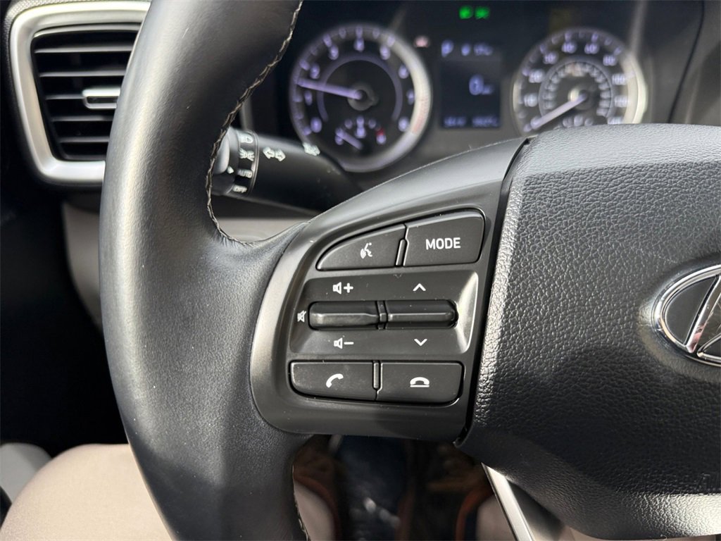 Used 2022 Hyundai Venue SEL image 30