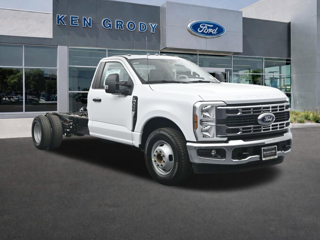 New 2026 Ford F350 XL image 1