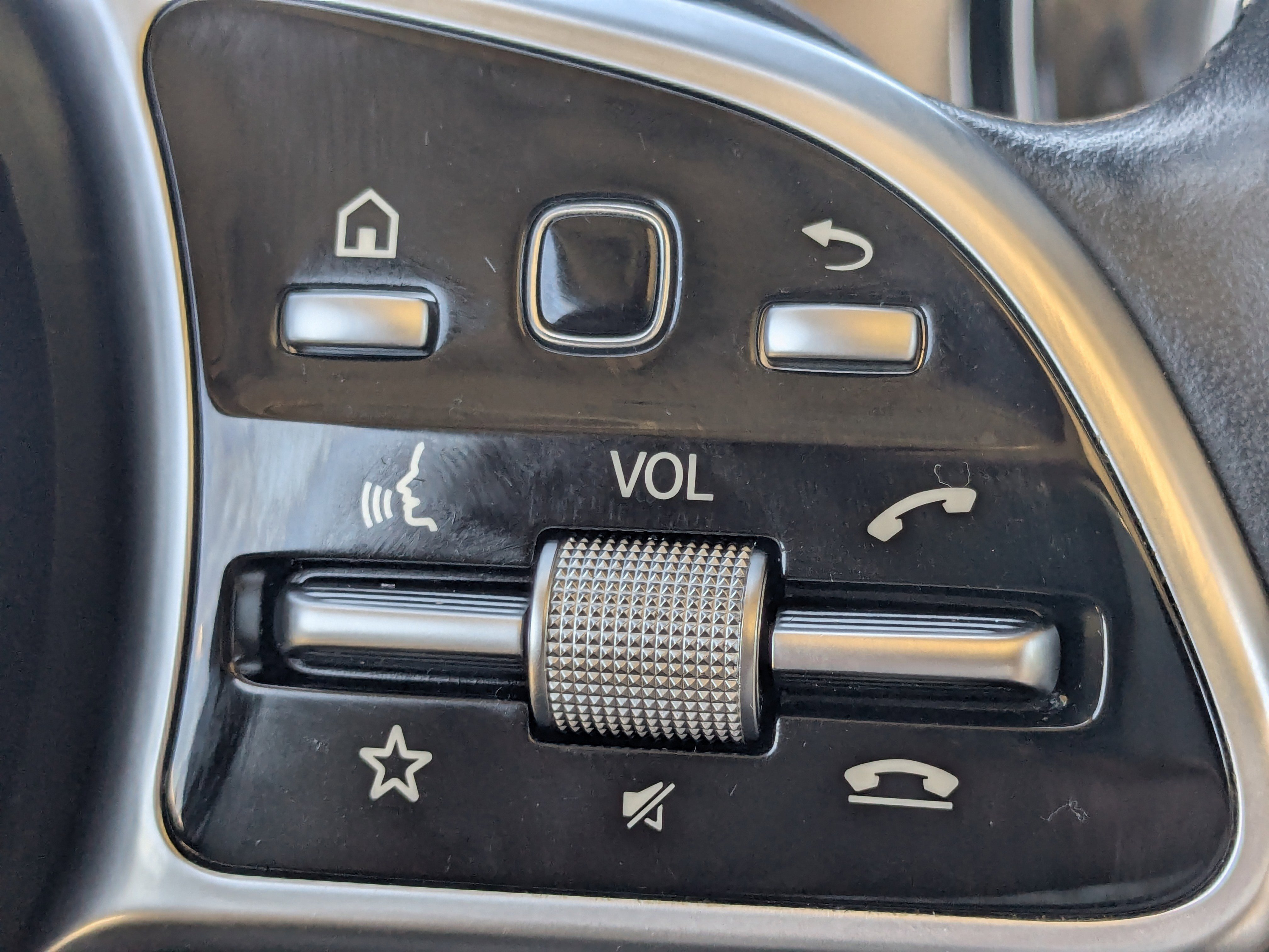 Used 2021 Mercedes-Benz GLC 300 w/ Premium Package image 31